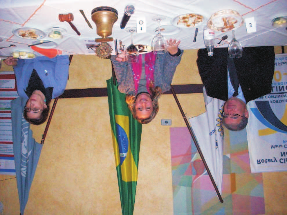 Abertura - O Rotary Club de São Paulo- Noroeste reuniu-se em sessão ordinária dia 30 de maio, no espaço de eventos do Carlino Ristorante, tendo a presidente Maria Cristina da Silva aberto os