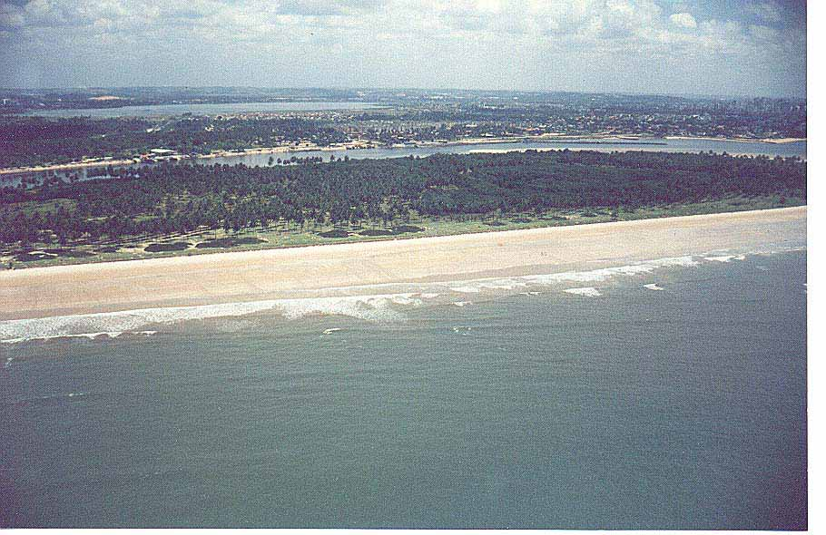 11 Lagoa Olho d Água W Estario do Rio Jaboatão Foto 2.3 Vista aérea mostrando o rio Jaboatão, parte da praia do Paiva e a lagoa Olho d Água (ao fundo).