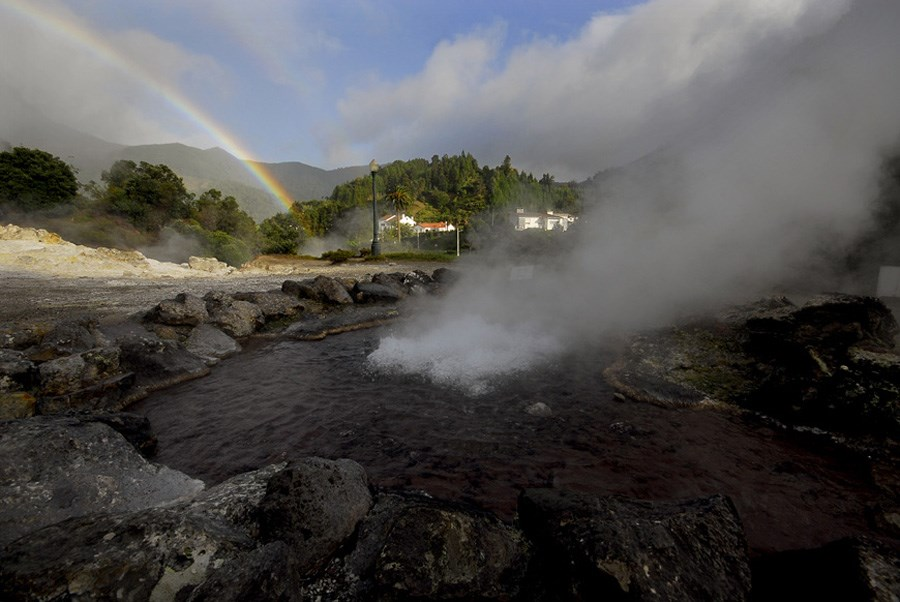 Caldeira do vulcão das Furnas São Miguel Contactos Associação Geoparque Açores Centro de Empresas da Horta Rua do