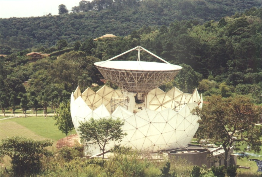 Rádio Observatório do Itapetinga (ROI), situado numa área de 3