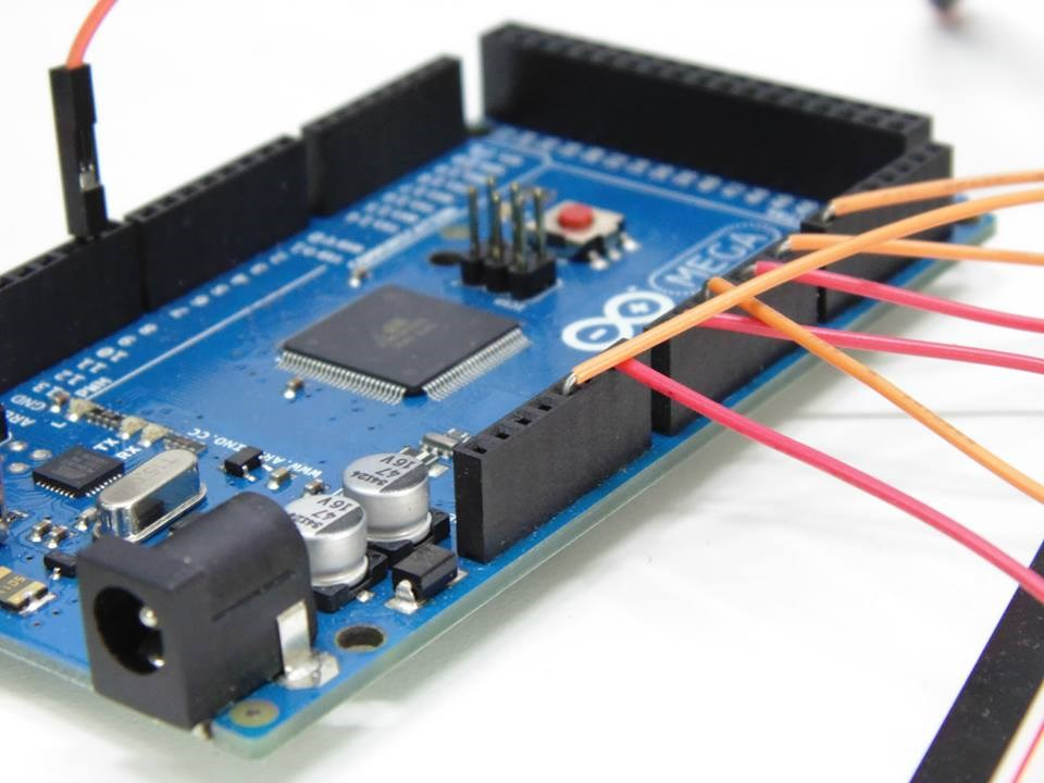 CURSO DE INTRODUÇÃO AO ARDUINO Autor: Vinícius Neves de Figueiredo