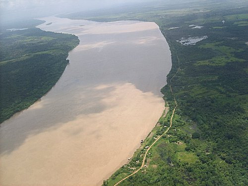 A Radiação no meio aquático A dispersão (desvio da trajetória original da radiação) ocorre principalmente devido as subst. dissolvidas e partículas suspensas.