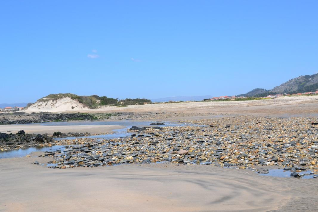 Figura 2. Praia de Rio Moinhos em Esposende (Portugal), constituída por materiais arenosos e grosseiros.