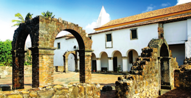 Vila de Nazaré Convento Carmelita Convento Carmelita Convento Carmelita 84 Foi construído pelos portugueses entre o final do século XVII e princípios do século