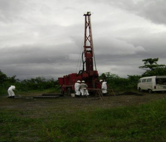 Início em 2006 (ESSENCIS) OBJETIVOS: Identificar, mapear e delimitar plumas de contaminação ; Quantificar previamente