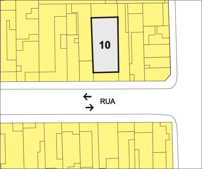 4.10. Igreja 10 4.10.1. Zoneamento e entorno A igreja 10 está localizada em uma zona de uso e ocupação do solo ZM-2 34, com uma vizinhança em que predominam casas térreas e assobradadas.