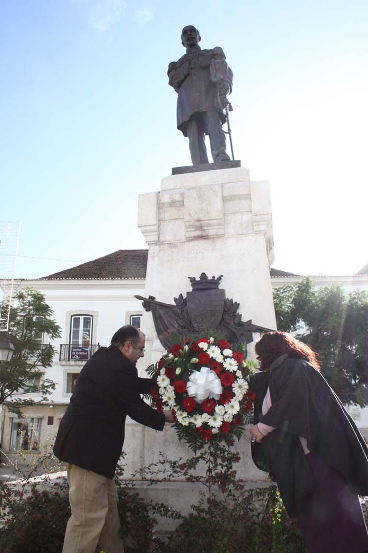 Santarém a Sá da Bandeira. Santarém assinalou pela segunda vez este dia de luta contra a pena de morte (a primeira participação foi em 2006).