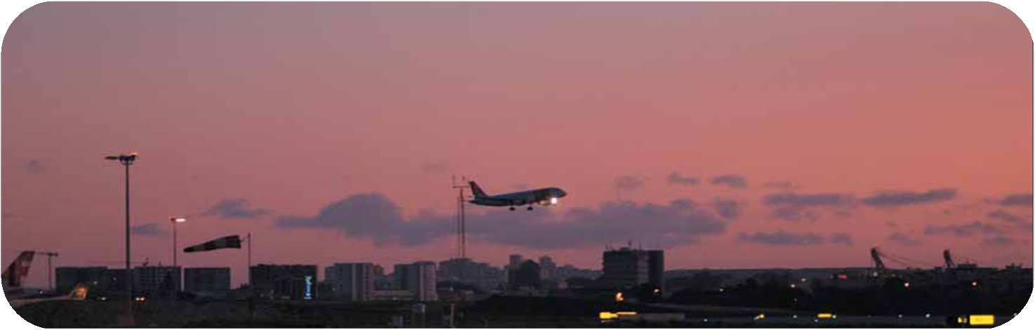 QAI em edifícios Aeroportuários Embora grande parte do impacto ambiental das viagens aéreas ocorra durante o voo e uma vez fora do controle dos Aeroportos, têm sido tomadas medidas