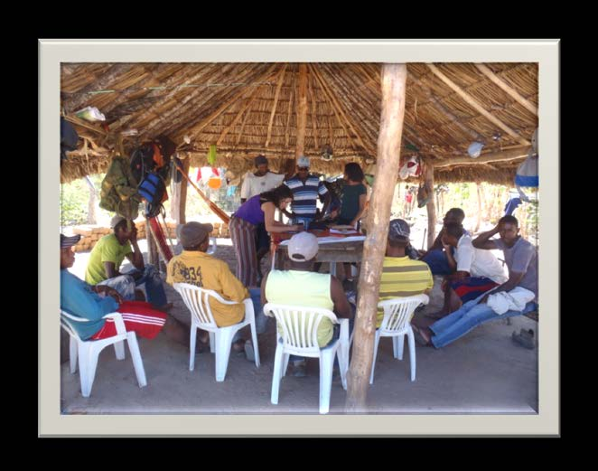 Devido a necessidade de constante reciclagem do curso de Primeiros Socorros a Associação de Guias do Quilombo Kalunga em parceria com o Corpo de Bombeiros realizou 3