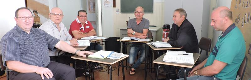 Visitas às comunidades no mês de agosto 2015 Dia do mês Dia/Semana Horas Comunidade 11 de agosto Terça-feira 8h30 Reunião da Área de Gaurama em Gaurama 19 horas Missa em honra de Santo Antônio,