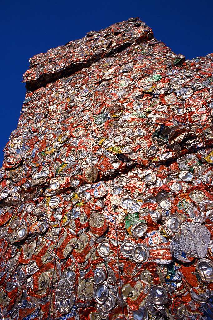 Usina de Reciclagem RECEPÇÃO aferição do peso ou volume por meio de balança ou cálculo estimativo; armazenamento em silos ou depósitos adequados com capacidade para o processamento de, pelo menos, um