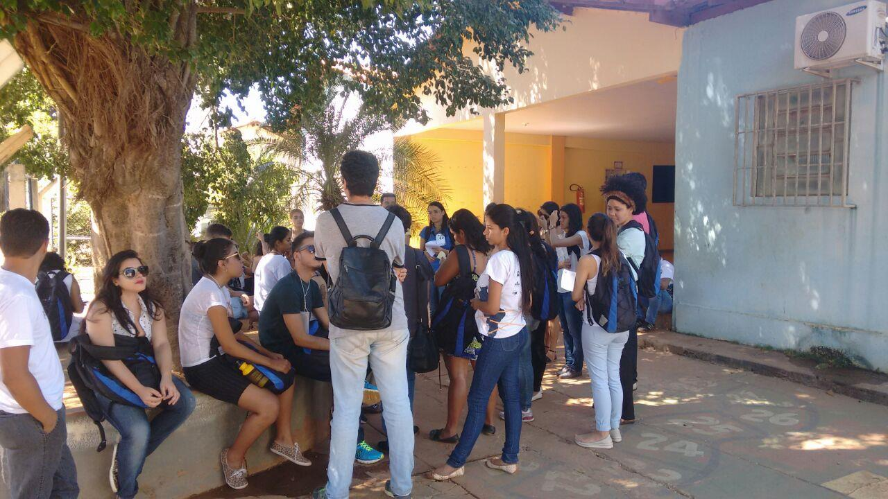 Tarde Durante a tarde, visitamos o centro de Vigilância Epidemiológica.