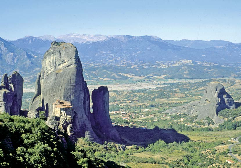 04º Dia (Quarta): Atenas / Epidauro / Micenas / Olímpia (C, J) Partida para o tour de quatro dias.