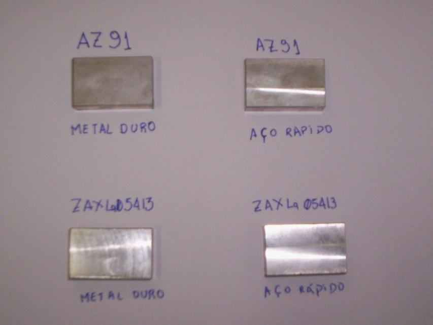 Os corpos de prova utilizados no ensaio tem as seguintes dimensões: 18x40x25mm (A,P,L) conforme mostra Fig.(2). Figura 2.