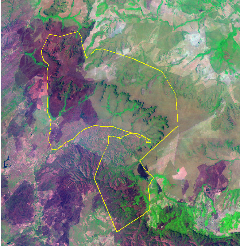 12 PARQUE NACIONAL DA CHAPADA DOS GUIMARÃES Situado no estado do Mato Grosso, o Parque Nacional da Chapada dos Guimarães tem cerca de 320 km 2. Figura 19.