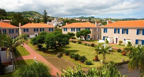 TEL. +351 913 054 926 Hotel Faial Resort 4* Está a