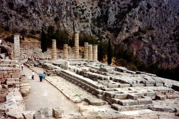 Figura 1 - Ictinos e Calícrates: Parthenon (450 a. C.).