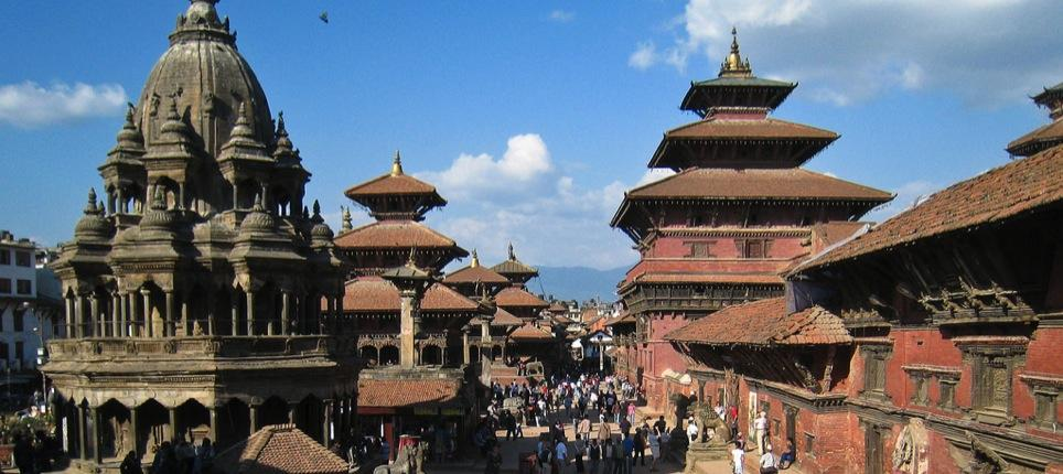 KATMANDU Katmandu, a capital do Nepal, é uma cidade dos opostos.
