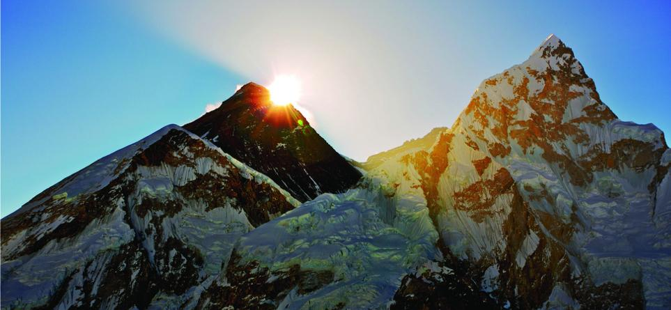 KALA PATTHAR Pouco antes de chegar ao Campo Base, uma subida ao cume do Kala Patthar (cerca de 5.