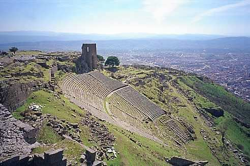 Página 1 de 6 Pergamo Teatro Pérgamo foi a maior cidade no oeste da Ásia Menor nos tempos do Novo Testamento.