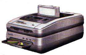 Mais tarde a Sega lançou o Sega CD, um acessório que era acoplado ao Mega Drive e permitia o uso de jogos em CD-ROM.