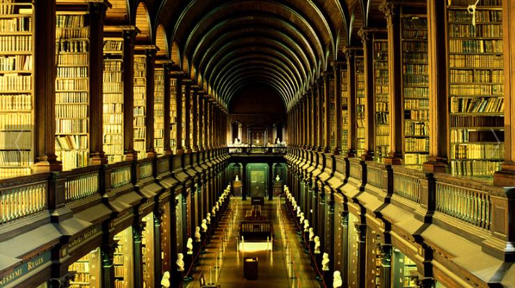 dos locais. Indicamos também uma visita a espetacular biblioteca de Trinity College.