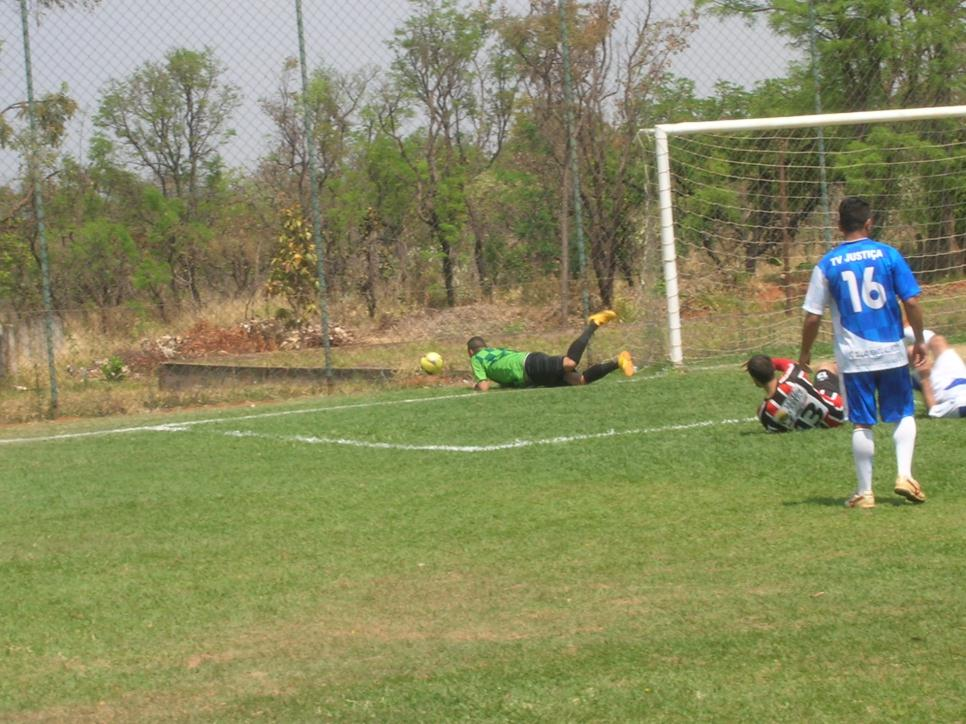 primeiro chute a gol