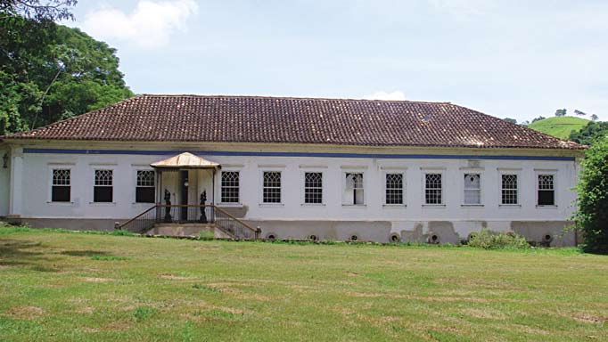 recreio / fazenda de café proteção existente / proposta nenhuma proprietário particular fonte: IBGE - Três Rios Acesso principal da Fazenda São João do Penedo