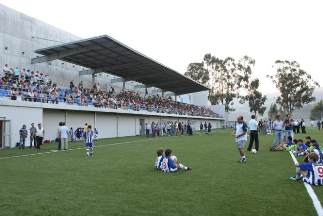 Relatório de Gestão 2011 DESPORTO Voleibol Novo Estádio Municipal de Fornelos Motonáutica Depois da criação de uma rede de