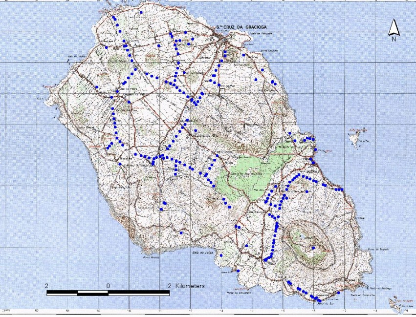 3.4 Graciosa Na Graciosa foram prospectados 219 apoios (Figura 11) e encontradas 13 aves mortas por electrocussão (6 milhafres, 6 estorninhos-malhados e 1 pombo) em 9 apoios: 3 Canadianas D42 com 1