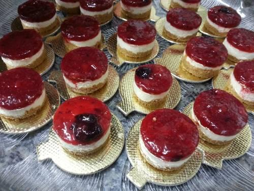 Mini Cheesecake: a sobremesa também ganha sua versão mini para casamentos.