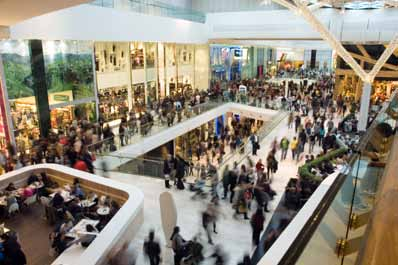 Shopping Centers Sustentáveis Os Shopping Centers para serem considerados Sustentáveis devem ser capazes de atender a quatro pré-requisitos: 1 2 3 4 Atrair clientes; Manter os lojistas satisfeitos;