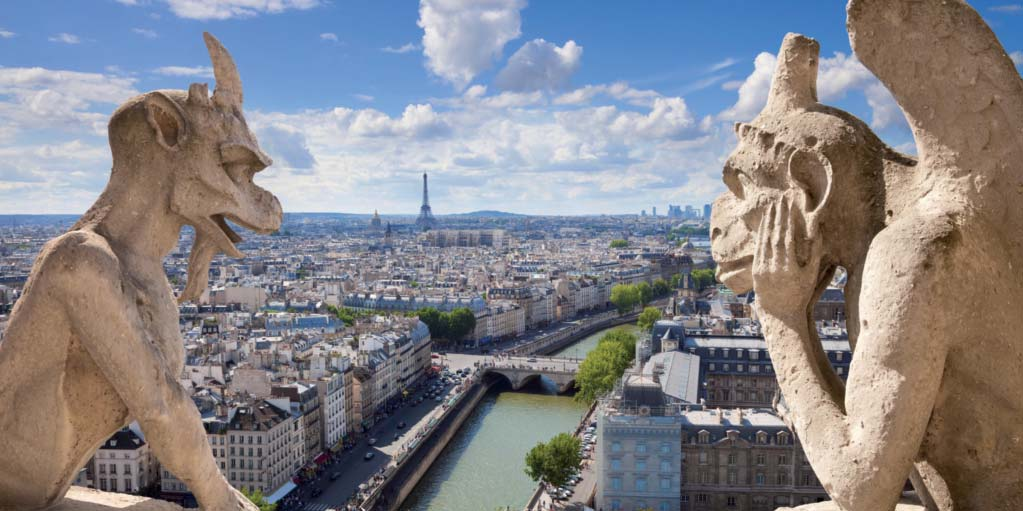 Destinaremos esses dias para passear livremente pela cidade, por suas avenidas e bulevares, ou visitar o Museu do Louvre para conhecer sua grande coleção de arte.