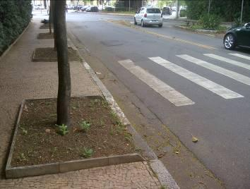 sinalização vertical, Rua Polônia;