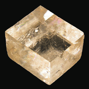 Inclui mais de 60 minerais distintos O mais comum é a calcite, muito abundante,