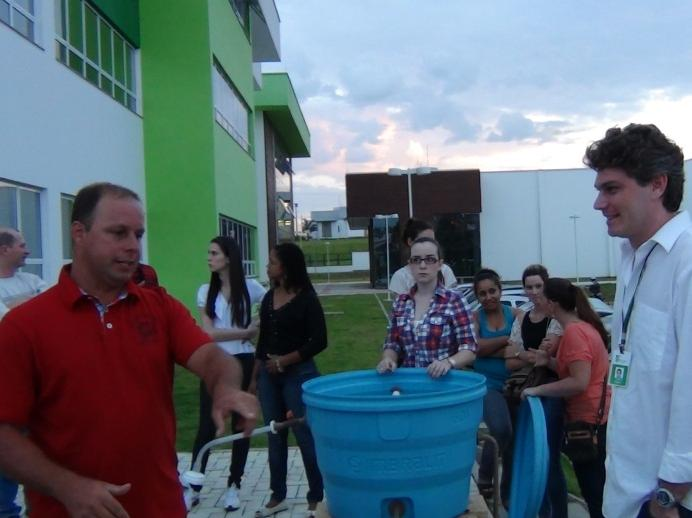 de energia em horários de pico; destinação principalmente a residências de famílias de baixa renda;