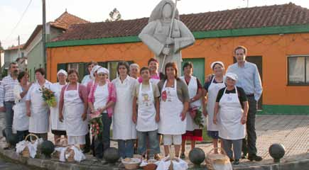 14 21 Sexta-feira Manhã Feira do Vestuário (Mercado Animado) Mercado Municipal de Ílhavo A minha Praia tem Bandeira Azul Festival do Bacalhau 12h00-15h00/19h00-24h00 Mostra Gastronómica com