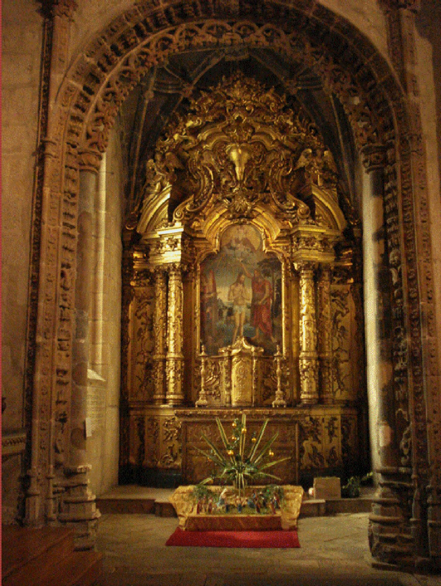 9 São Francisco do Porto A igreja é de construção gótica e toda ornamentação é barroca