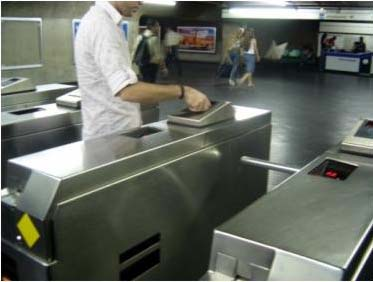 Março Junhode 2004: Instalação do Protótipo do validador na estação São Bento Junho de 2005: Início da implantação da infraestrutura Testes prévios