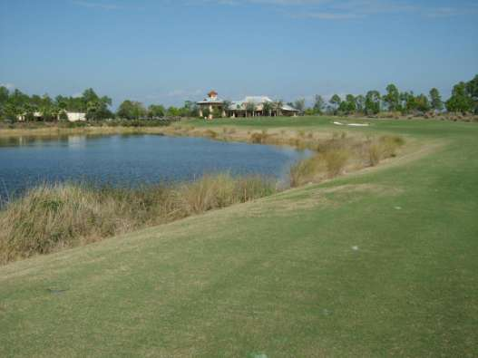 Pela manhã também visitamos o campo de golfe, Old Corkscrew Golf Club, em Estero Florida projeto Jack Nicklaus aberto em 2007, todo plantado com Celebration.