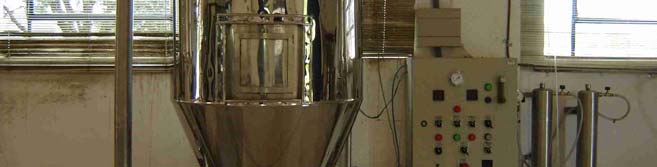 Secagem As amostras foram secas em secador tipo spray dryer de aço inoxidável fabricado pela R.A.B Ranazzi e Cia Ltda/Bauru-SP, como mostra a Figura 13.