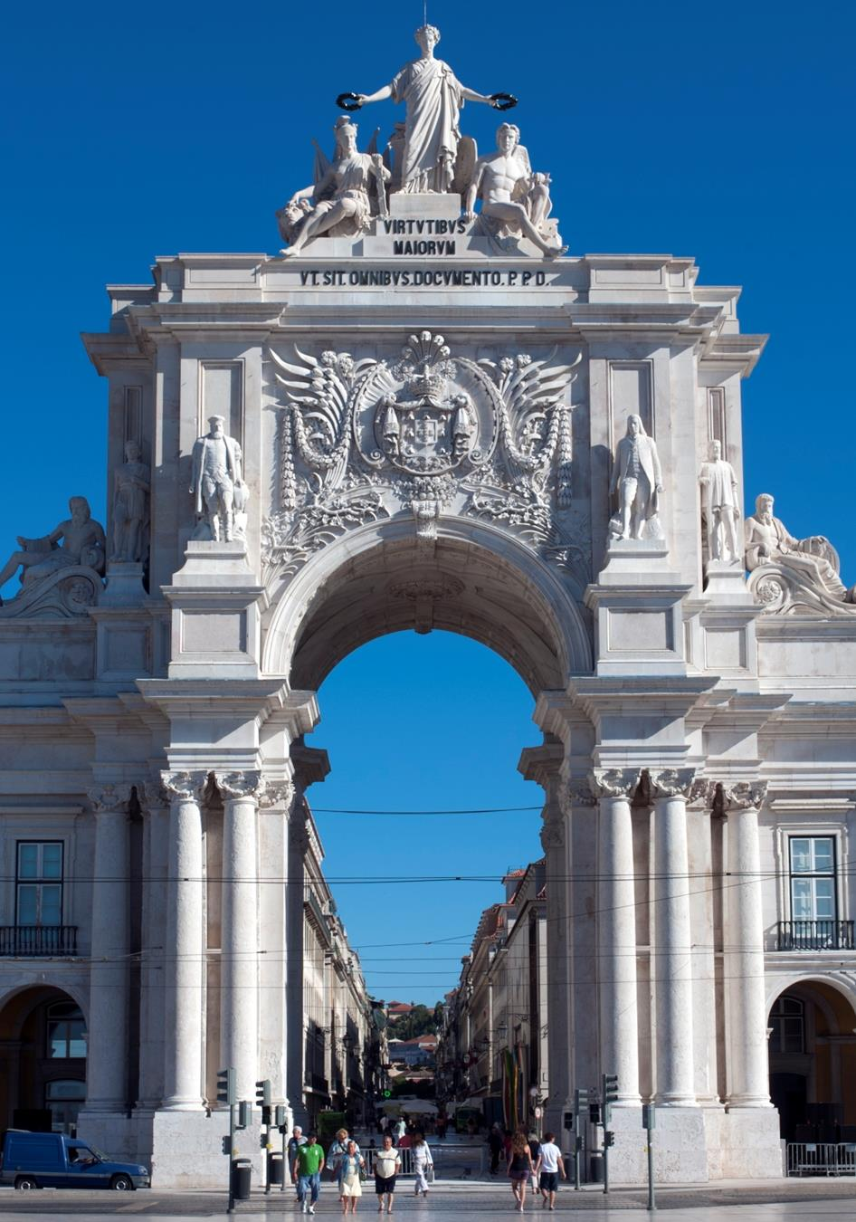 III. Análise de Impacte Macroeconómico Na Cidade de Lisboa, este crescimento foi mais acentuado, fixando-se em 9,5% (CAGR 2005-2015 ) Impacte direto e indireto do setor do Turismo Cidade de Lisboa