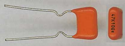 Figura 1.4 Condensador de poliéster.