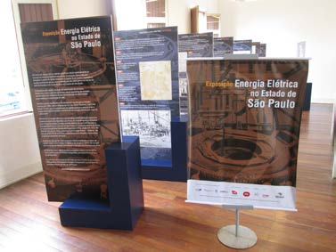 Desenhos da Energia Aberta no Museu da Energia de São Paulo, a exposição busca chamar a atenção para a estética do processo de geração, transmissão e distribuição