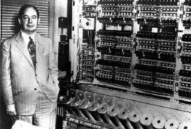 Introdução: Von Neumann e a programação O primeiro computador, como conhecemos atualmente, foi idealizado por Von Neumann.