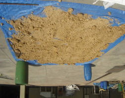 alternativos na agricultura, exemplo, a aplicação de pó de rocha como fonte de potássio.