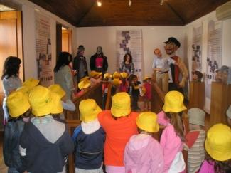 Roteiro Camiliano Roteiro histórico e literário, percorre os locais mais emblemáticos associados à passagem de Camilo Castelo Branco por Ribeira de Pena.