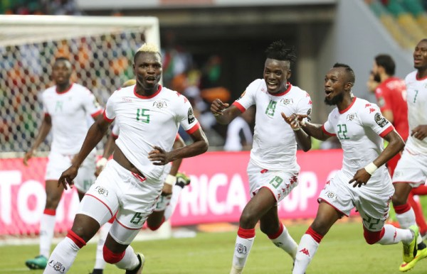 Aristide Bance of Burkina Faso (l) celebrates goal during the 2017 African Cup of Nations Finals Afcon quarterfinal football match between Burkina Faso and Tunisia at the Libreville Stadium in Gabon