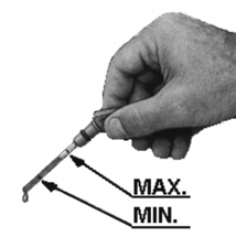 Controllo livello olio. Se il livello non è prossimo al MAX, rabboccare. Contrôle niveau huile. Si le niveau ne soit au maximum, remplir. Lubricant level check. If level is not at MAX, fill up.