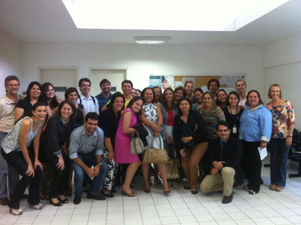 Foto oficial dos participantes e facilitadores da oficina de capacitação nas Ferramentas SUPPORT 1 Audiência A oficina reuniu 35 participantes, cinco facilitadores, entre eles, gestores em saúde,